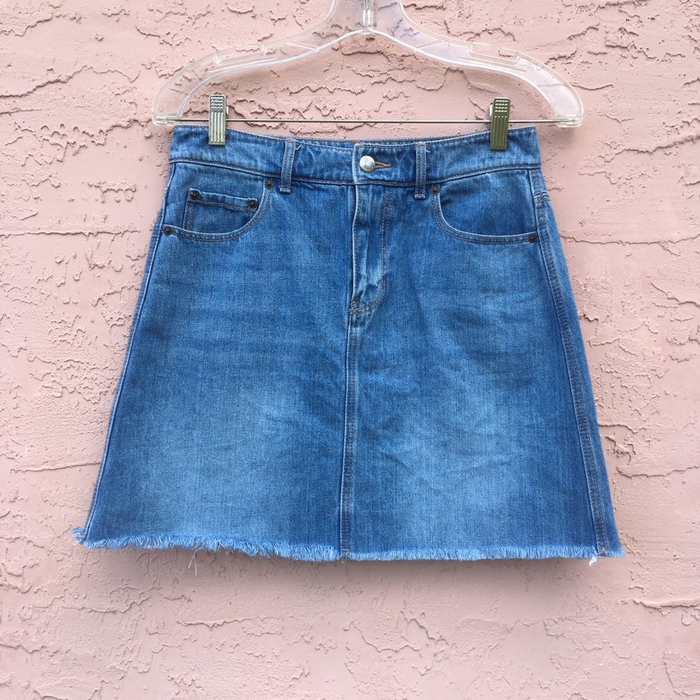 Old Navy Distressed Denim Skirt Size 2